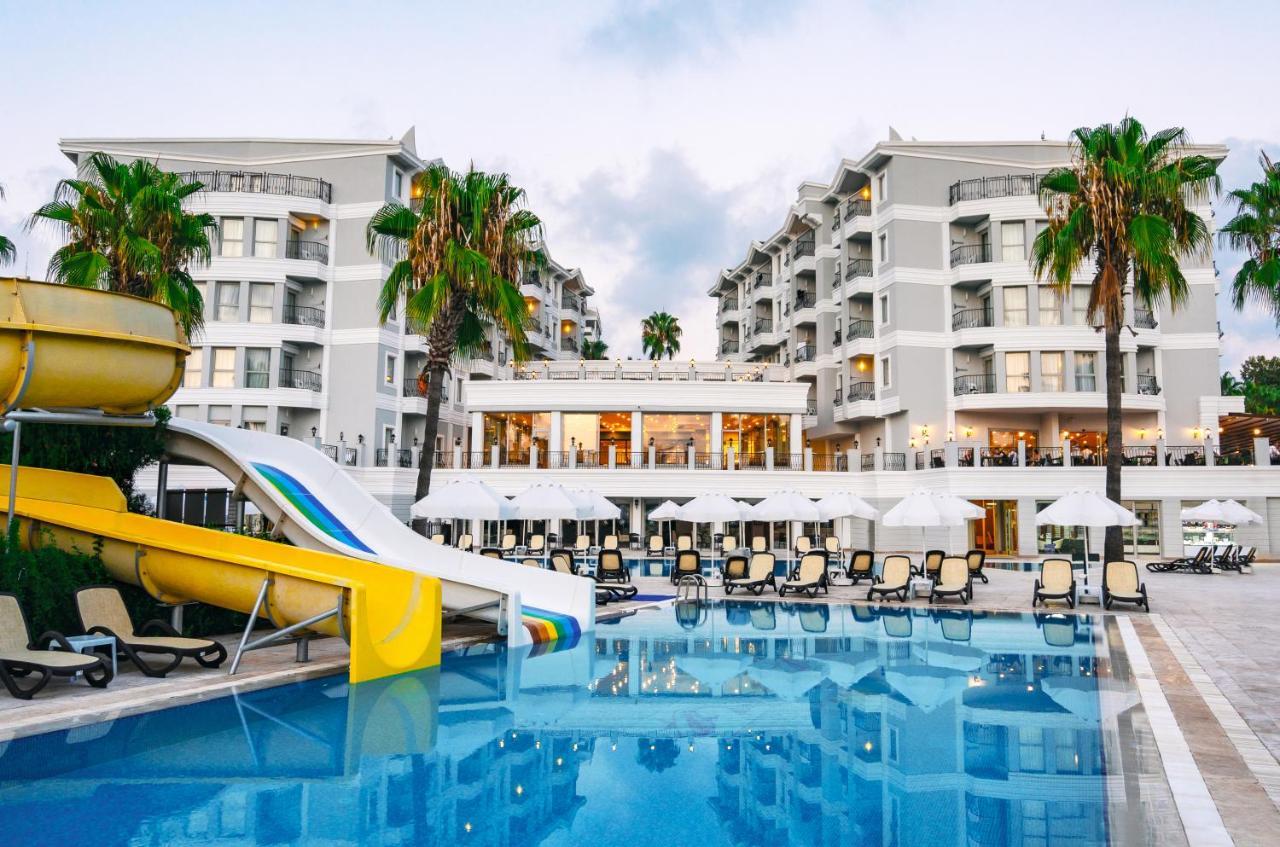 Royal Atlantis Beach Side Exterior photo