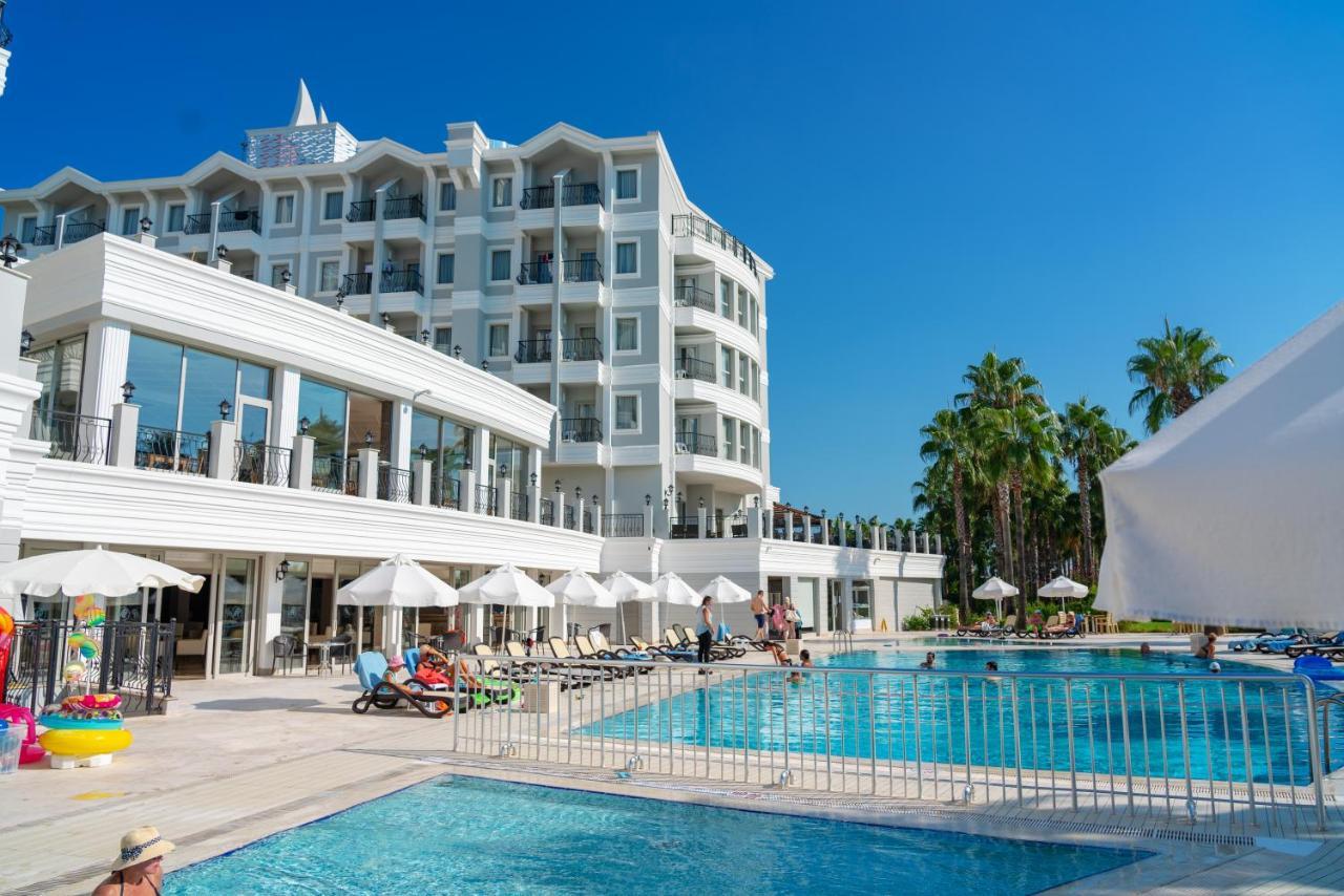 Royal Atlantis Beach Side Exterior photo