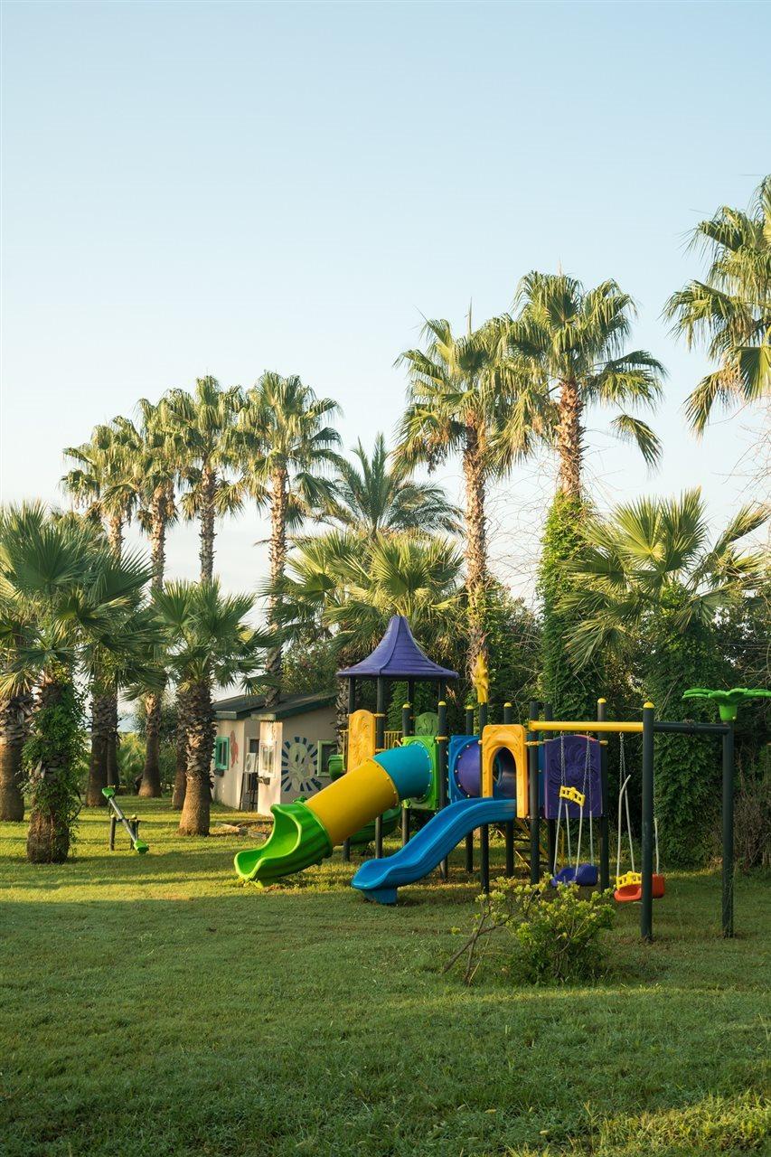 Royal Atlantis Beach Side Exterior photo