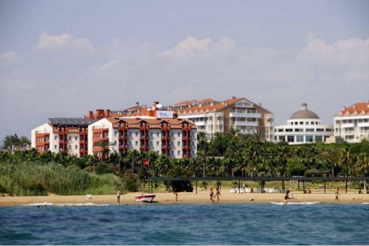 Royal Atlantis Beach Side Exterior photo